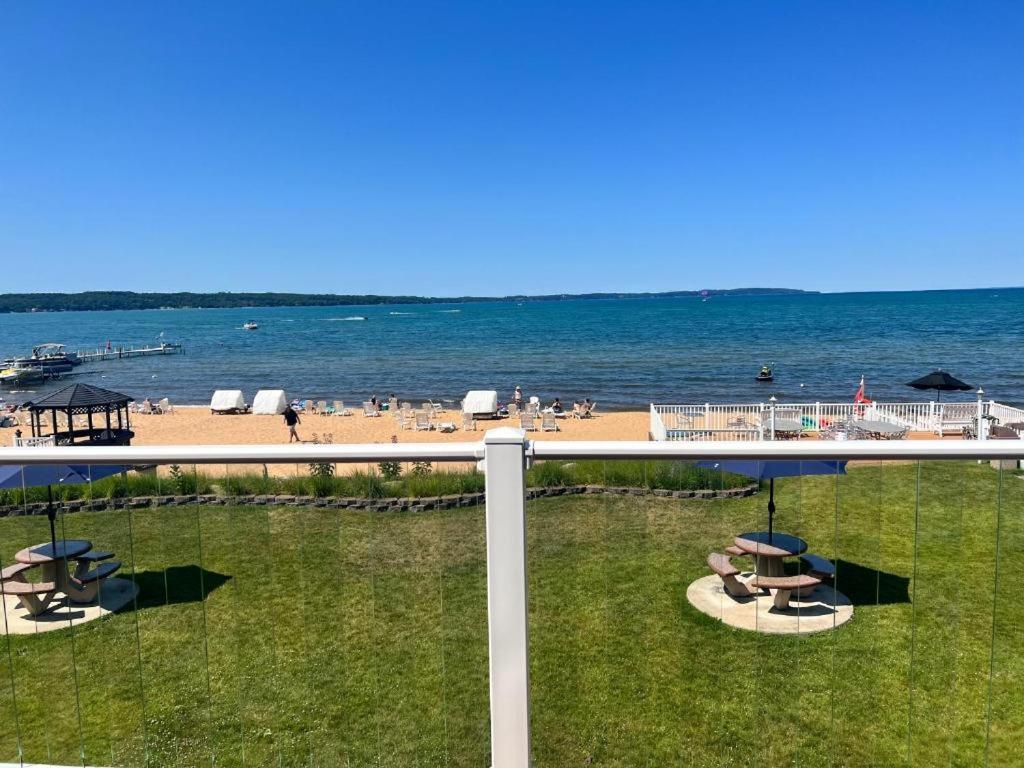 The Beach Haus - Traverse City Exterior foto